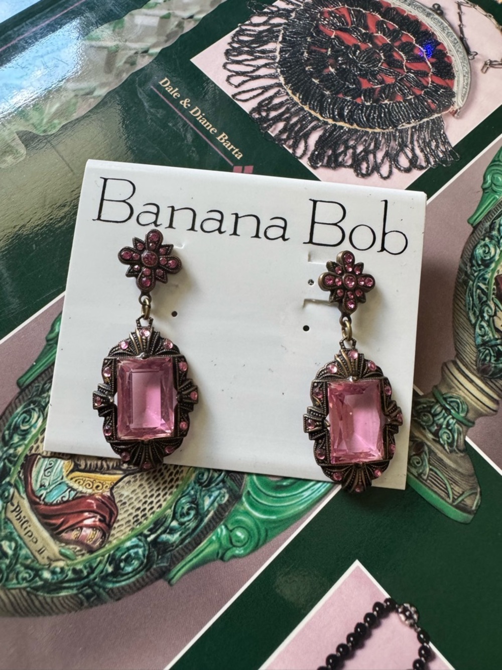 Banana Bob vintage 80-90s Pink glass Drop Earrings with pink rhinestones 🩷